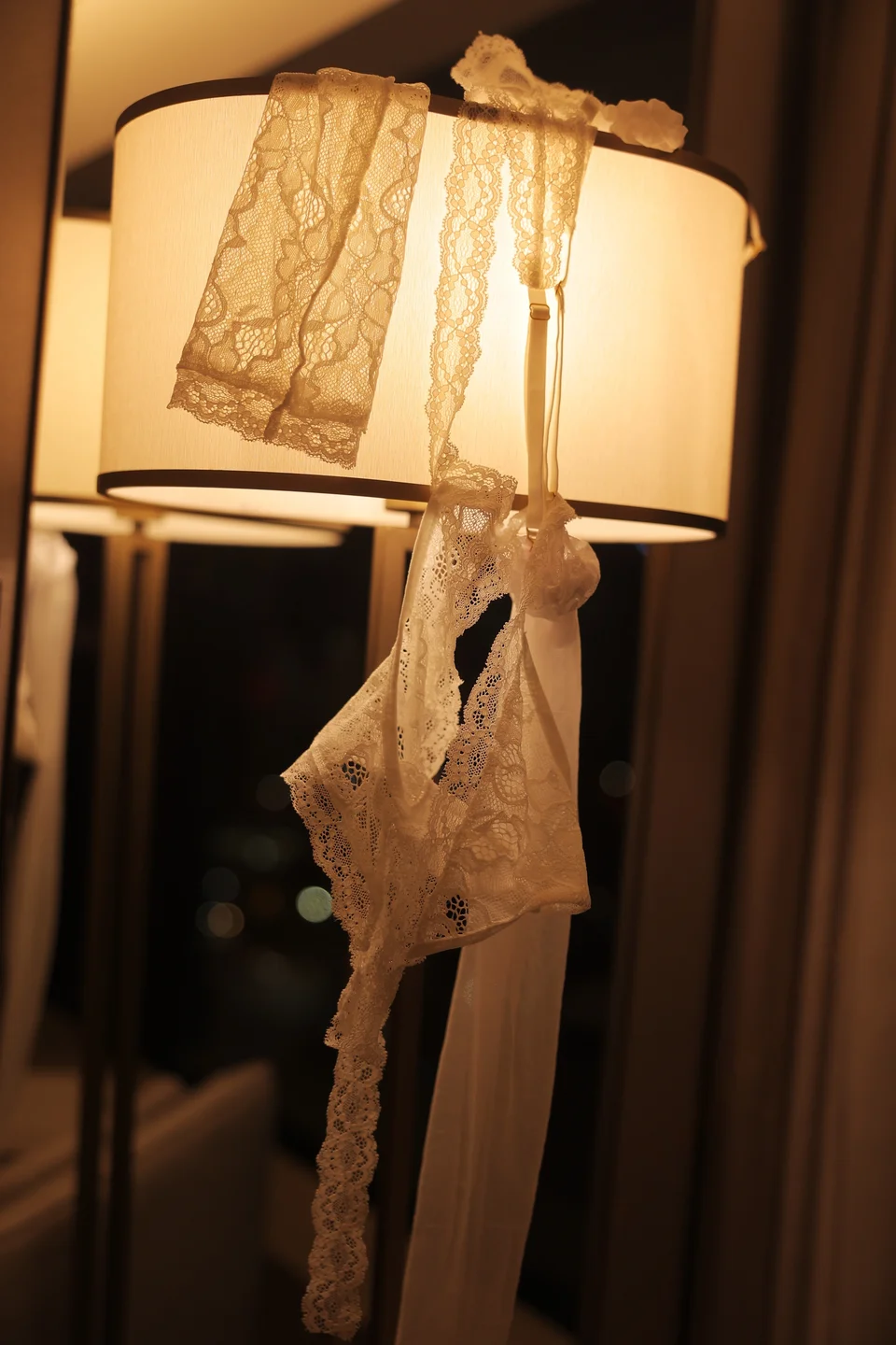 奶油猫呀 - No.001 情趣白色蕾丝套装 [91P-1.12GB] tg@simisebaisi 【丝足阁】009.webp